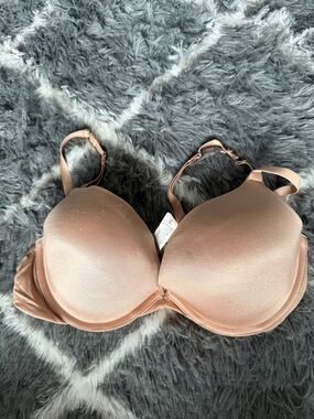 Fredericks of Hollywood soft padded push up Bra in Nude